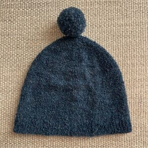 Everlane Bouclé Teddy Beanie